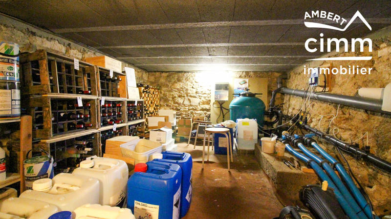 Maison - 208 m² - 8 pièces