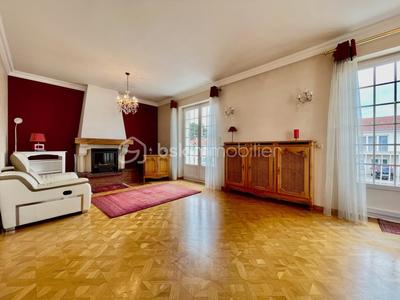 Maison de village - 214 m² - 7 pièces