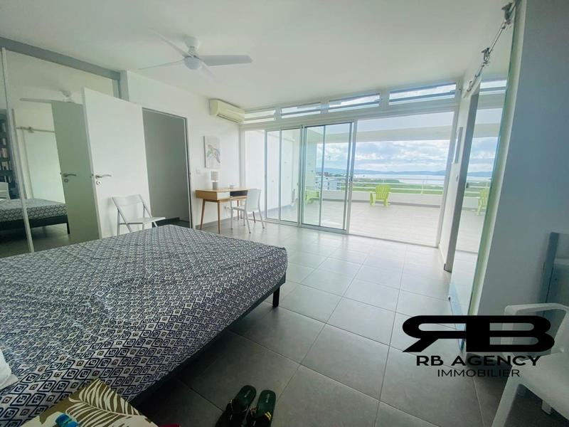 Appartement - 122 m² - 3 pièces