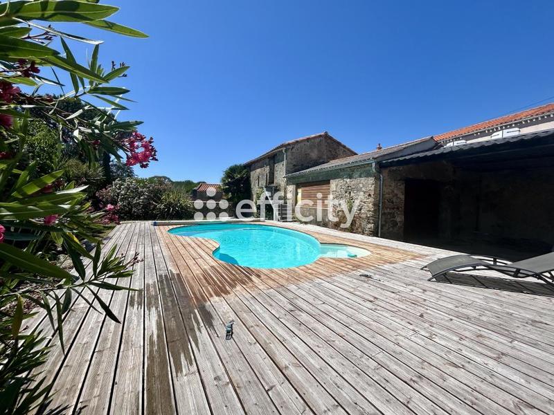 Maison - 167 m² - 7 pièces