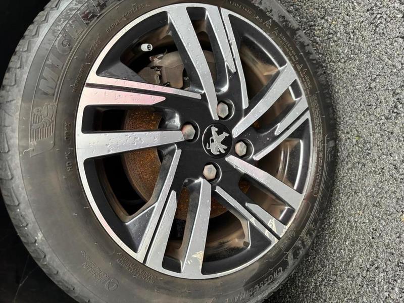 Peugeot 208 1.2i PureTech 12v s&amp;S - 100 II 2019 Berline Allure Phase 1