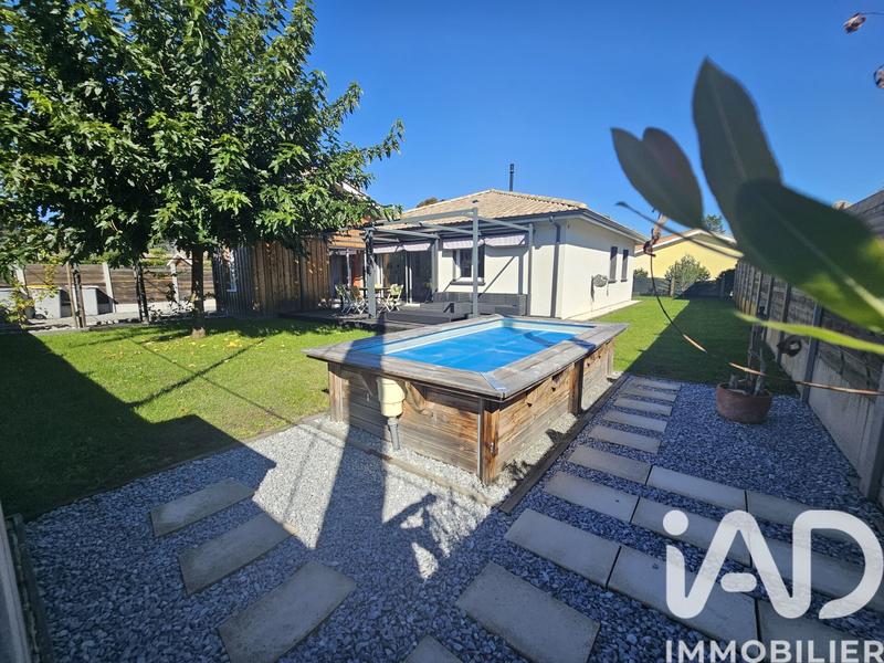 Maison - 93 m² - 5 pièces