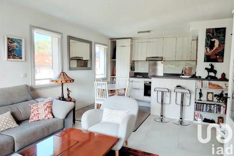 Appartement - 93 m² - 4 pièces