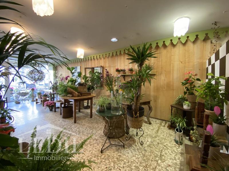 Magasins - 80 m² - 2 pièces