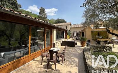 Maison - 168 m² - 6 pièces