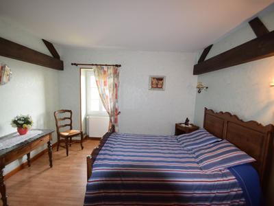 Maison - 221 m² - 7 pièces