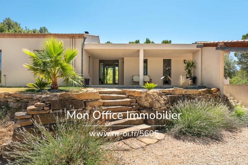 Villa - 220 m² - 5 pièces