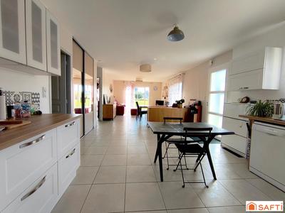 Maison - 80 m² - 4 pièces