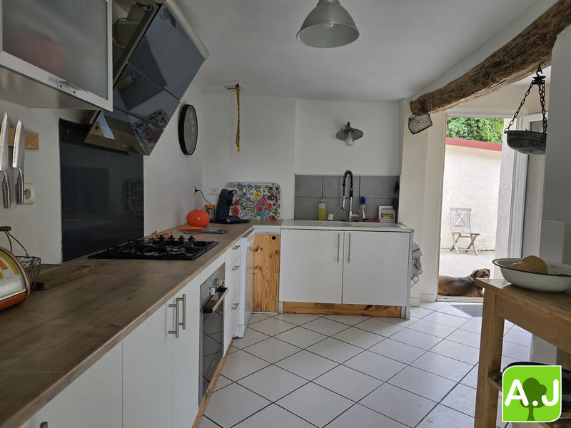 Maison - 90 m² - 4 pièces
