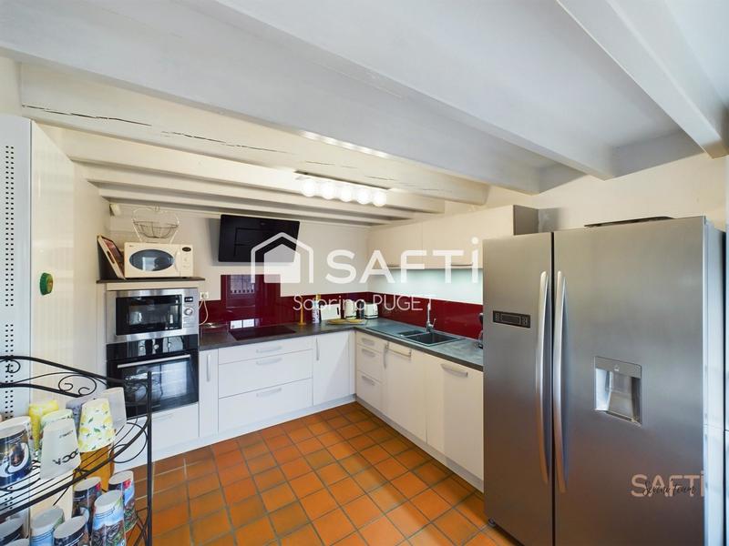 Maison - 144 m² - 8 pièces