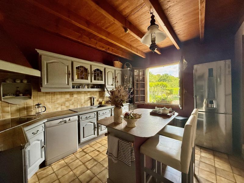 Maison - 174 m² - 7 pièces