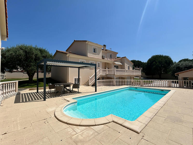 Maison - 293 m² - 7 pièces