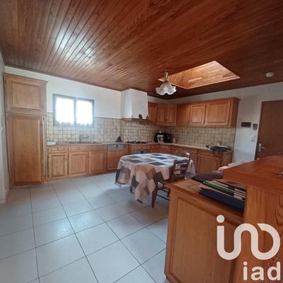 Maison - 189 m² - 8 pièces