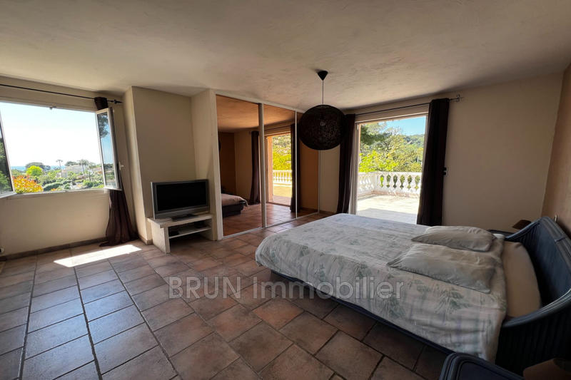 Villa - 280 m² - 7 pièces