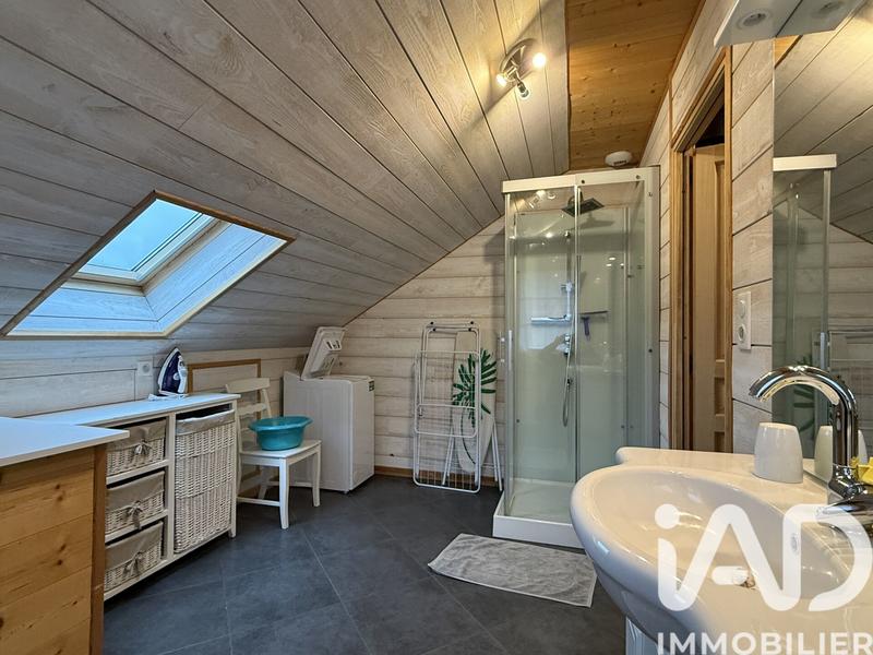 Maison - 250 m² - 11 pièces