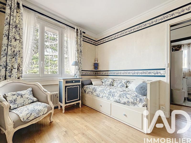 Maison - 164 m² - 9 pièces