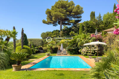 Villa - 460 m² - 10 pièces