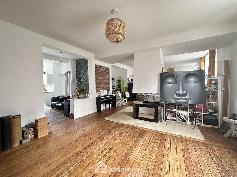 Maison - 214 m² - 9 pièces