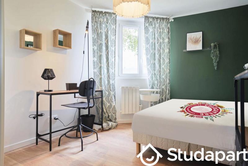 Chambre - 11 m² - 1 pièce