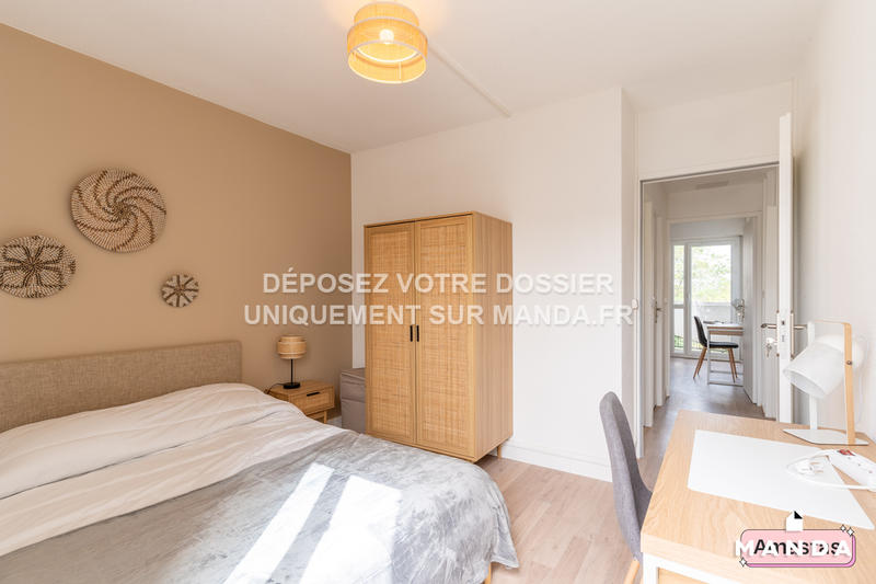 Chambre - 10 m² - 4 pièces