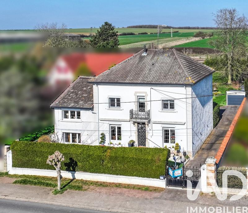 Maison - 243 m² - 10 pièces