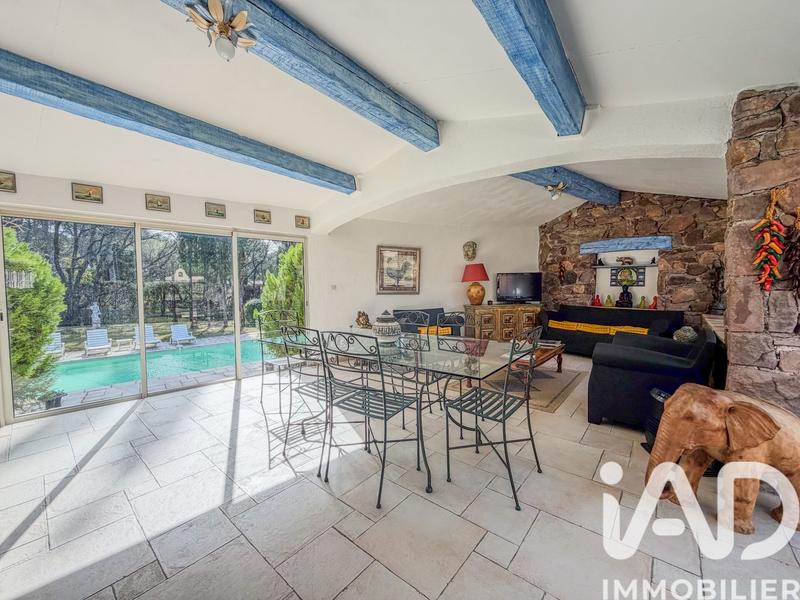 Maison - 233 m² - 8 pièces