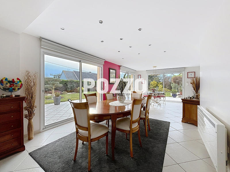 Maison - 176 m² - 10 pièces