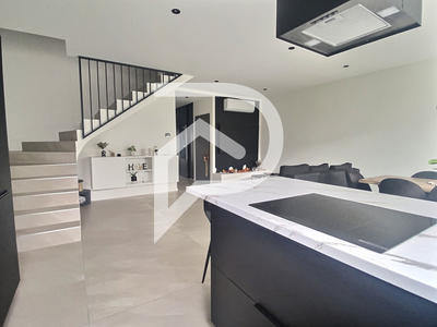 Maison - 105 m² - 4 pièces