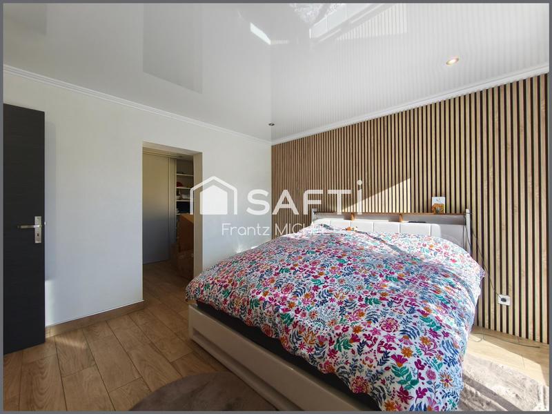 Maison - 180 m² - 7 pièces