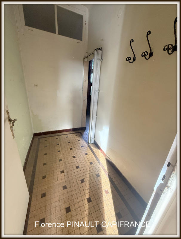 Maison - 176 m² - 8 pièces