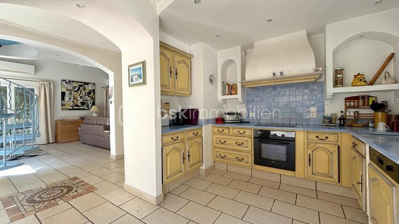 Maison - 141 m² - 5 pièces