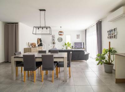 Maison - 91 m² - 4 pièces