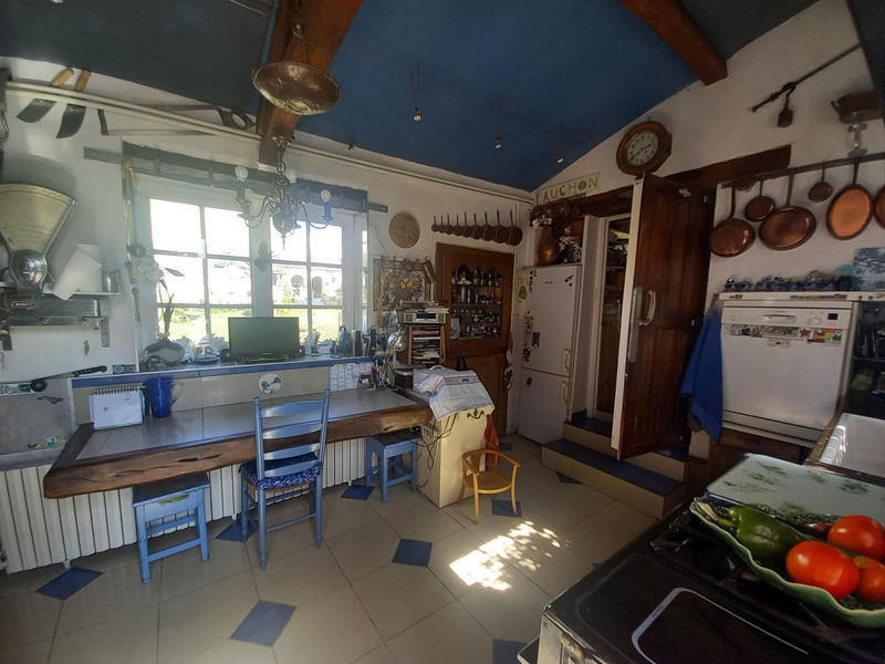 Maison - 349 m² - 10 pièces