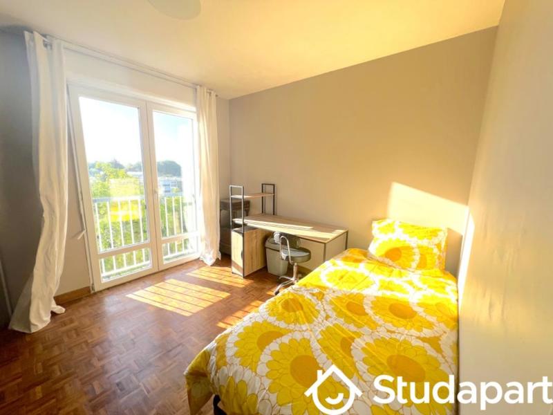 Chambre - 11 m² - 1 pièce