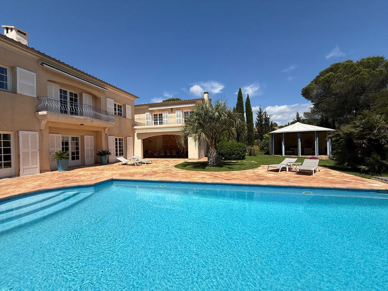 Villa - 350 m² - 8 pièces