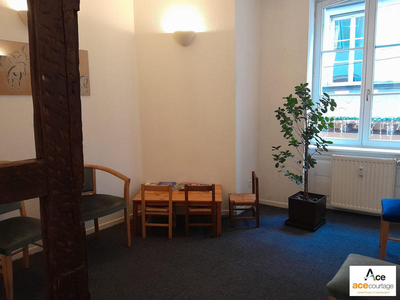 Bureau - 110 m² - 5 pièces