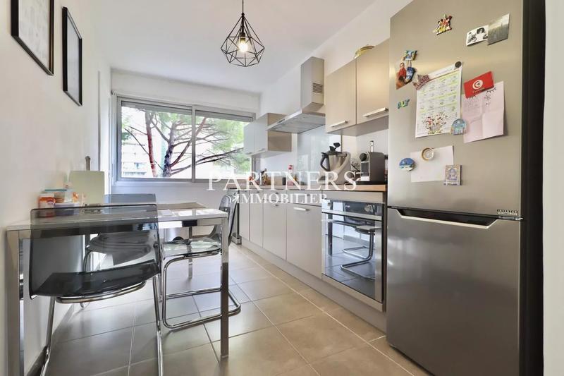 Appartement - 96 m² - 3 pièces