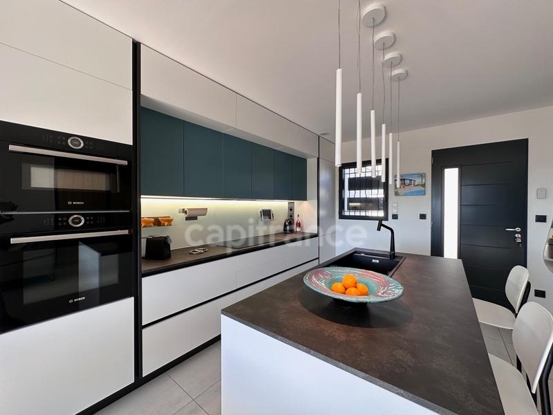 Maison - 92 m² - 4 pièces