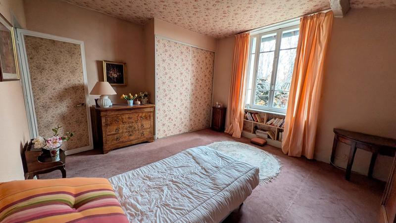 Maison traditionnelle - 165 m² - 7 pièces