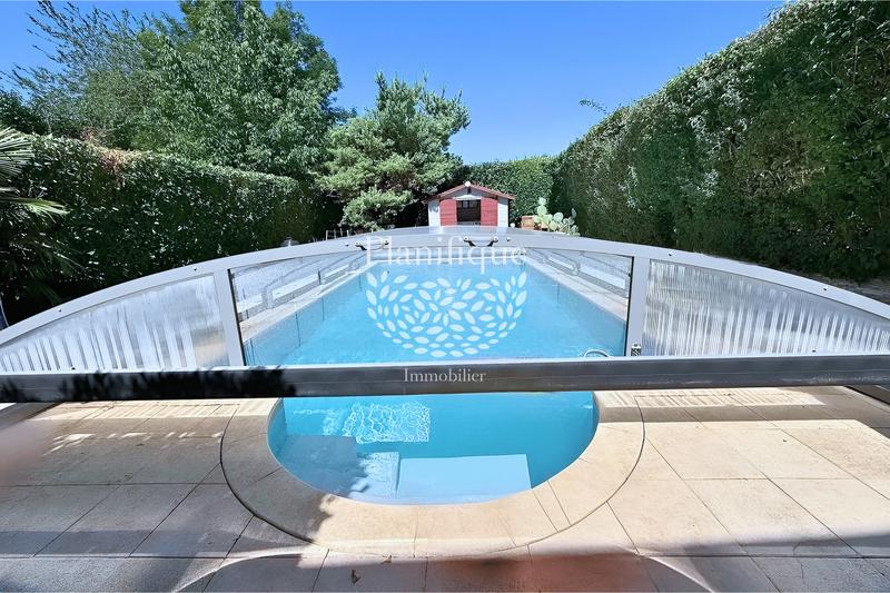 Maison - 167 m² - 6 pièces