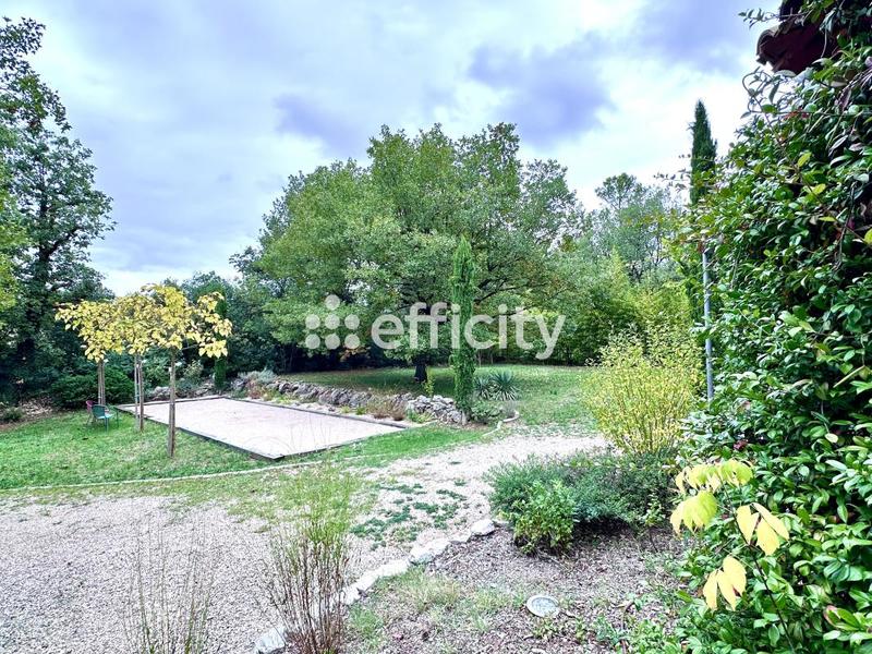 Maison - 290 m² - 11 pièces