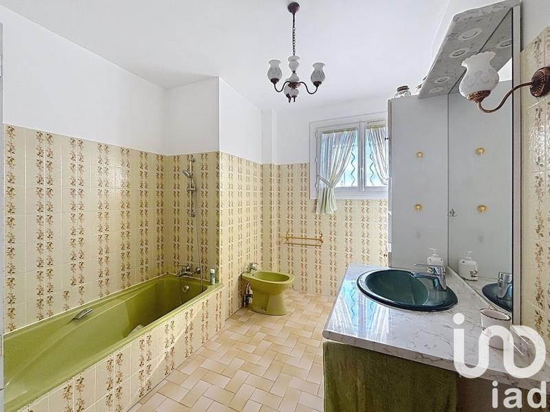 Maison - 280 m² - 7 pièces