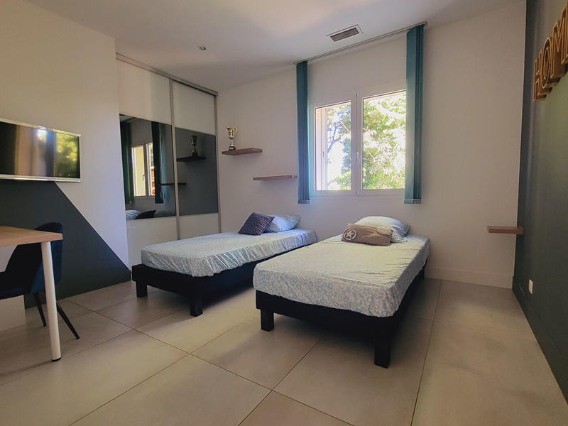 Maison - 180 m² - 6 pièces