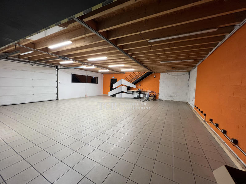 Local d'activités - 405 m²