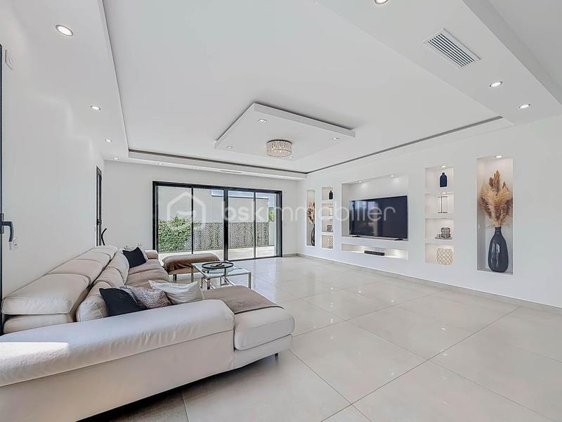 Maison - 170 m² - 5 pièces