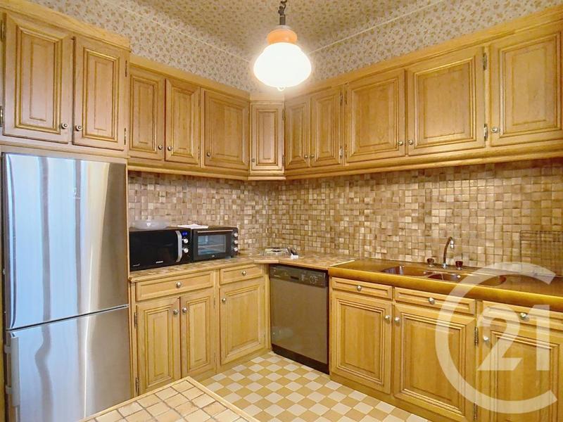 Maison - 98 m² - 5 pièces