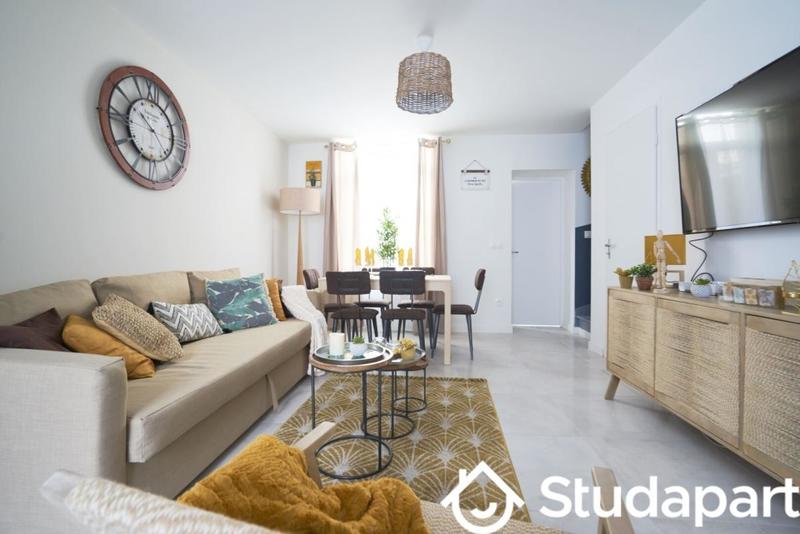 Chambre - 11 m² - 1 pièce