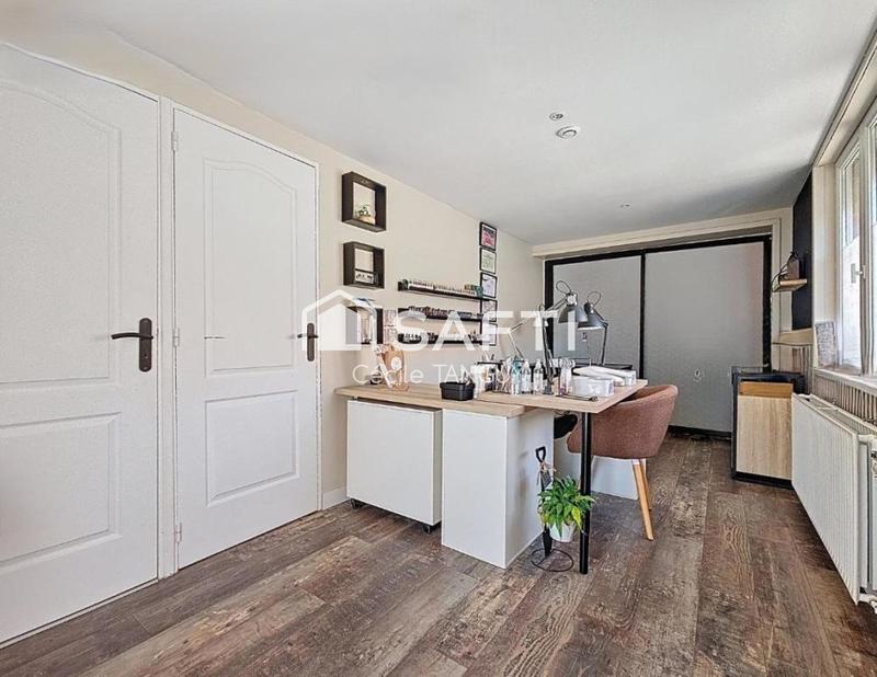 Maison - 220 m² - 9 pièces