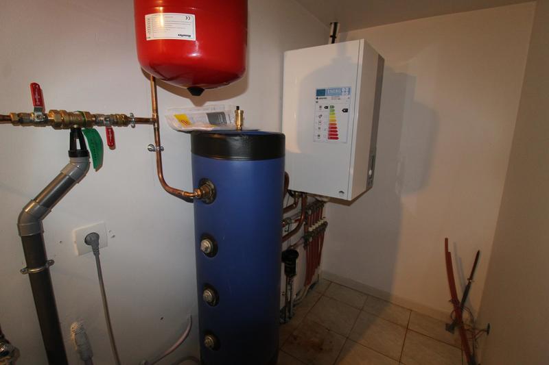 Maison - 235 m² - 8 pièces