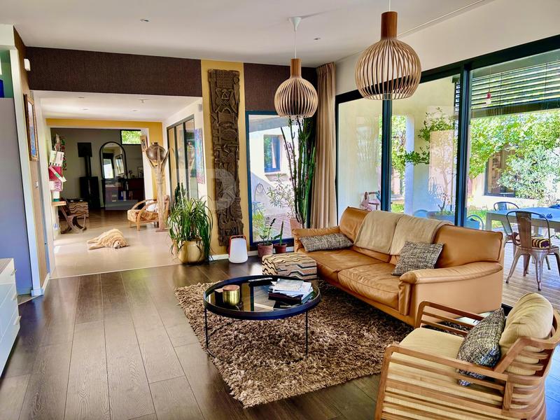 Maison - 185 m² - 7 pièces